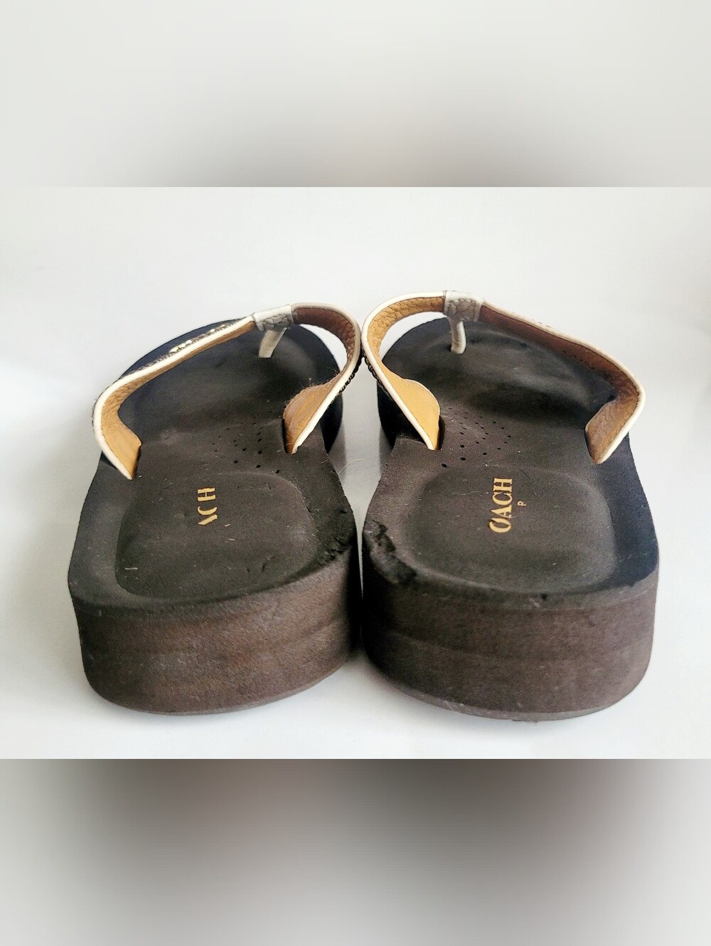 Coach Judy Women's Tan Signature Leather Thong Sandal US 7.5 - Picture 13 of 16